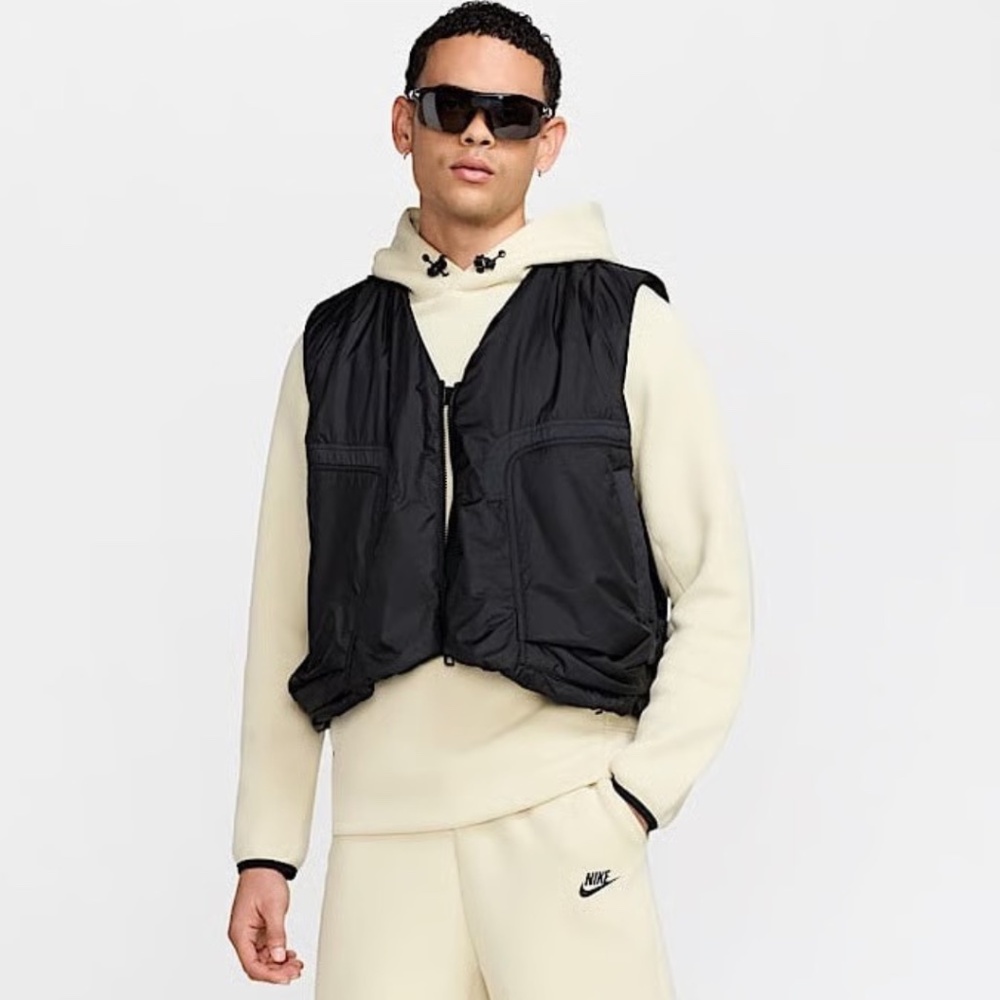 Nike Tech $180 Woven Vest Black Loose Fit HM4262-010 Lightweight Deep Pockets L